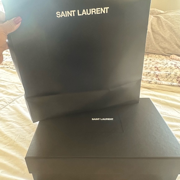 Yves Saint Laurent Beige Quilted Shoulder Bag - Picture 4 of 4